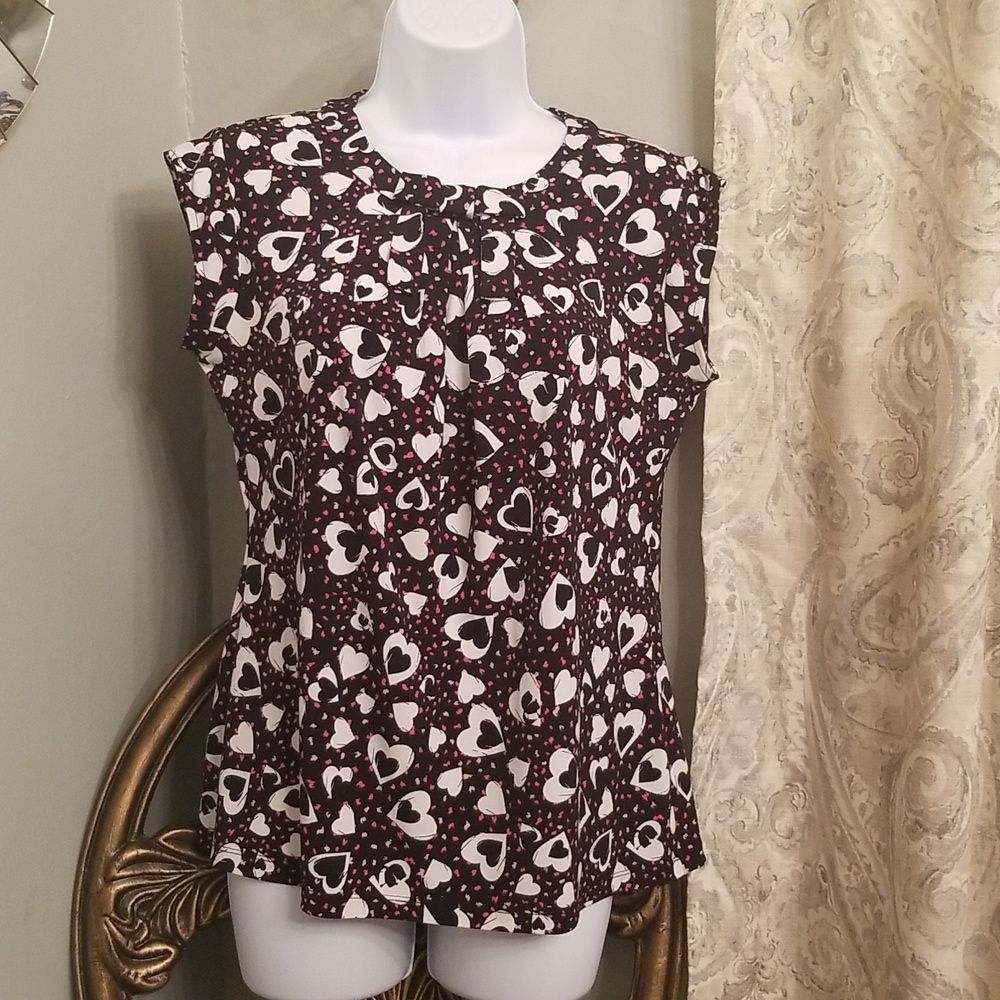 Karl Lagerfeld Heart Sleeveless Blouse W/Bow EUC!  Sz. S Black/Pink/White